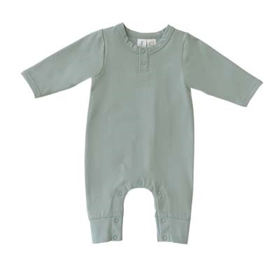 The Baby Blanks Gro Suit is a 190gsm cotton elastane combed jersey fabric garment.  Long legged, long sleeved, no feet!  3 colours.  0000-1.
